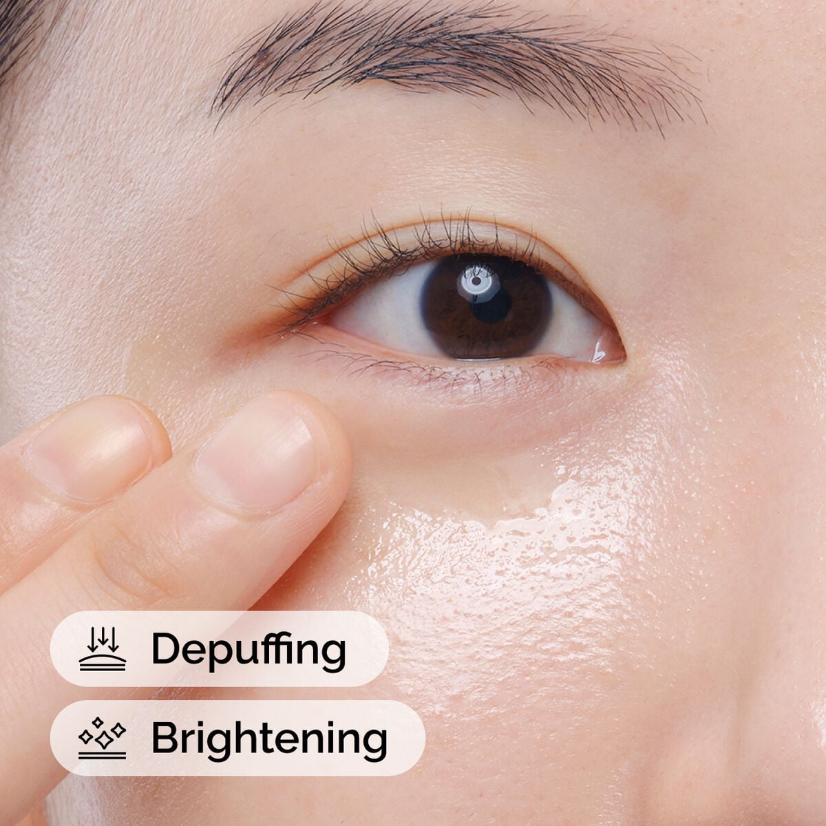 caffeine-solution-5-egcg-eye-serum-l1 ord-caffeine-solution-egcg-model-application-with-benefits.jpg